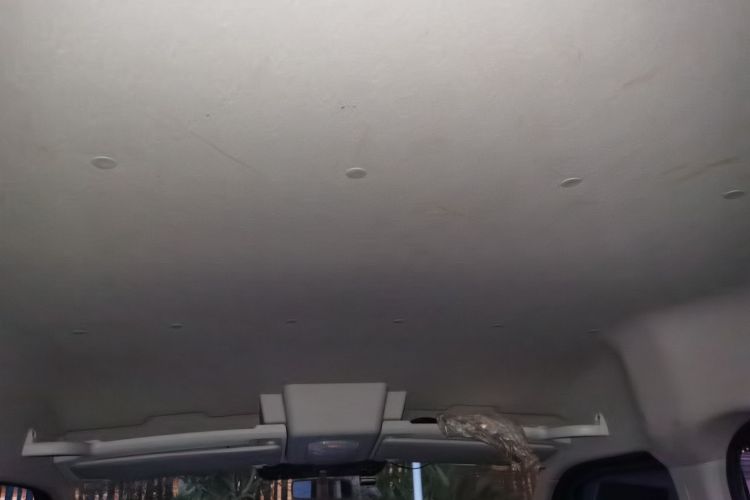 东风御风 御风 2023款 V9+ 2.0T 手动前驱多功能短轴中顶5/6座局部细节22