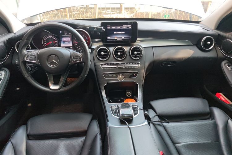 奔驰C级 2017款 C 200 L 运动版中控内饰7002