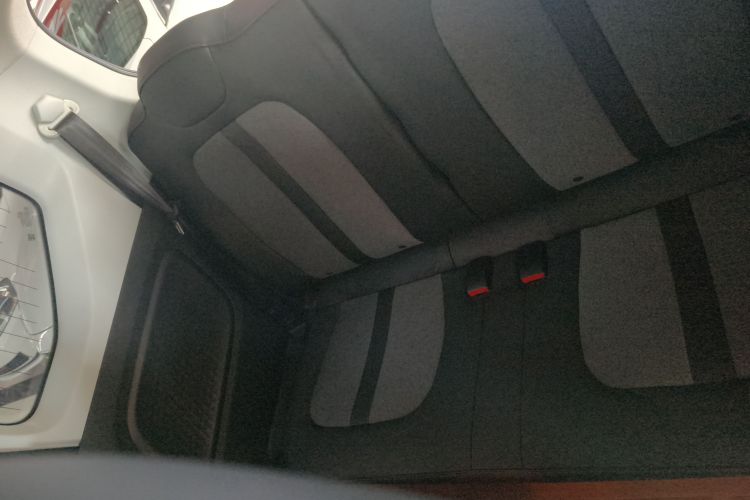 五菱汽车 宏光MINIEV 2022款 GAMEBOY 200km 玩咖款 磷酸铁锂中控内饰21