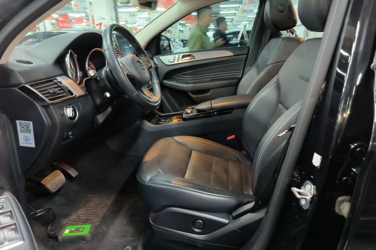 奔驰GLE轿跑 2017款 GLE 320 4MATIC 轿跑SUV中控内饰19