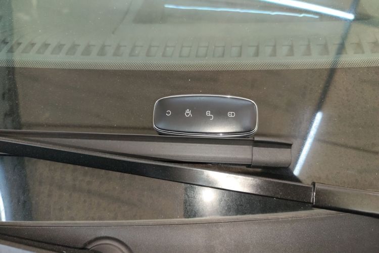 腾势D9 2022款 DM-i 970 四驱旗舰型中控内饰7001