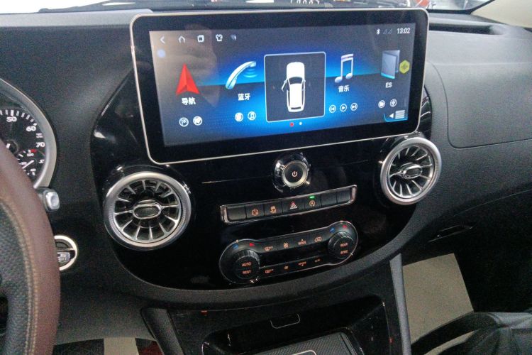 奔驰 威霆 2016款 2.0T 精英版中控内饰16