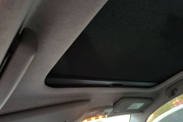 smart fortwo 2015款 1.0L 52千瓦硬顶激情版中控内饰22