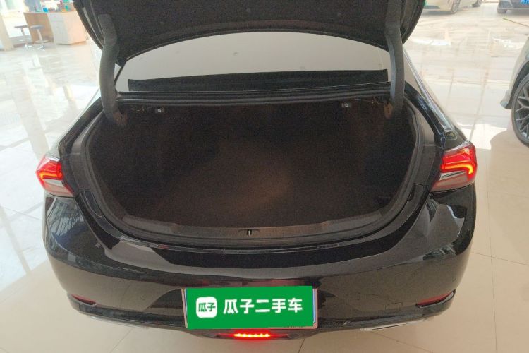 别克 君越 2019款 28T 豪华型机舱底盘23