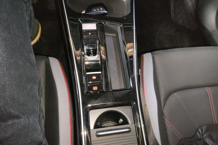 大众 2023款 凌渡L 280TSI DSG酷辣版中控内饰18