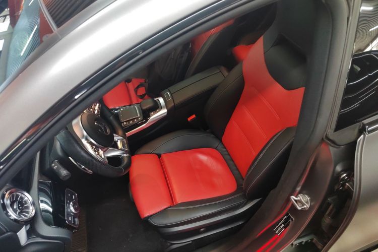 奔驰CLA AMG 2021款 AMG CLA 35 4MATIC中控内饰19