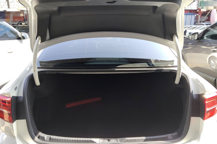 大众 凌渡 2019款 230TSI DSG风尚版 国VI机舱底盘23