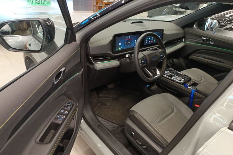 福特 领睿新能源 2025款 尊领型PLUS中控内饰7003