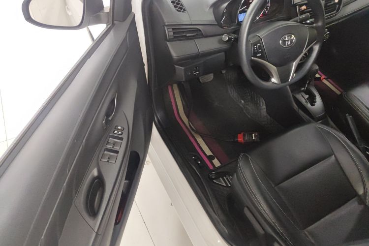 丰田 威驰 2021款 1.5L CVT创行版中控内饰7003