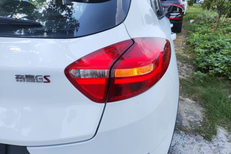 吉利汽车 帝豪GS 2018款 运动版 1.4T 自动臻尚型车身外观6001