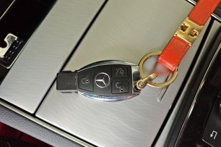 奔驰E级(进口) 2016款 E 200 轿跑车 灵动版中控内饰7001