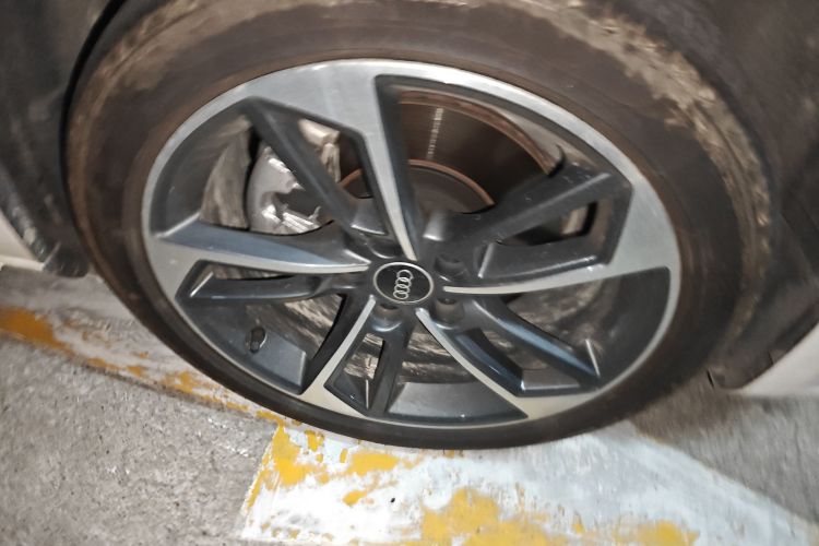 奥迪A4L 2022款 40 TFSI 时尚动感型车身外观6007