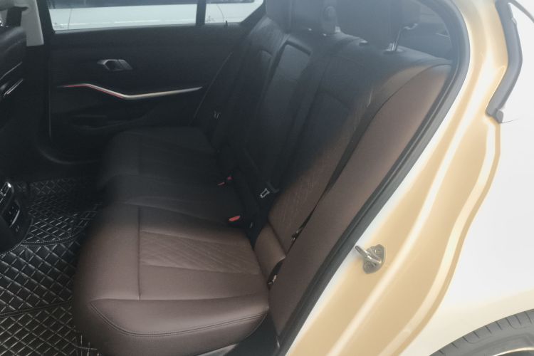 宝马3系 2022款 325Li M运动套装中控内饰21