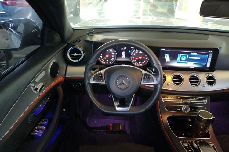 奔驰E级 2017款 E 200 运动型局部细节13