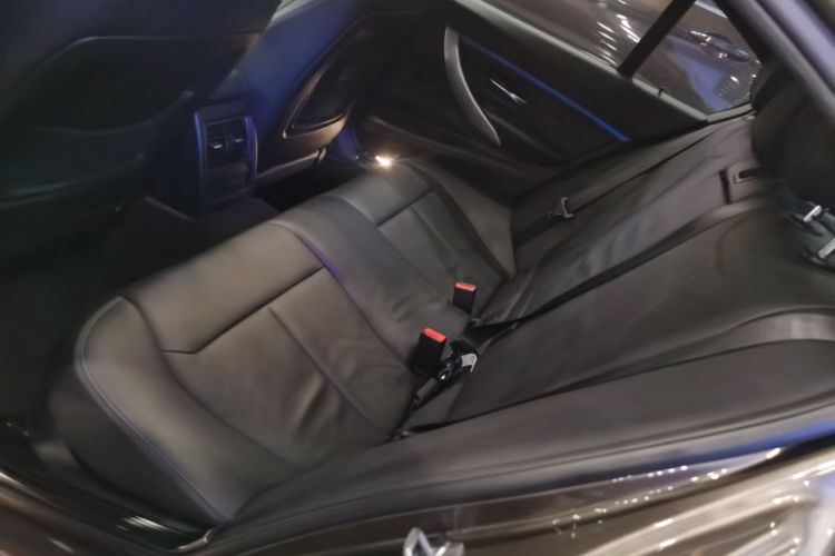 宝马3系 2018款 320i M运动套装中控内饰21