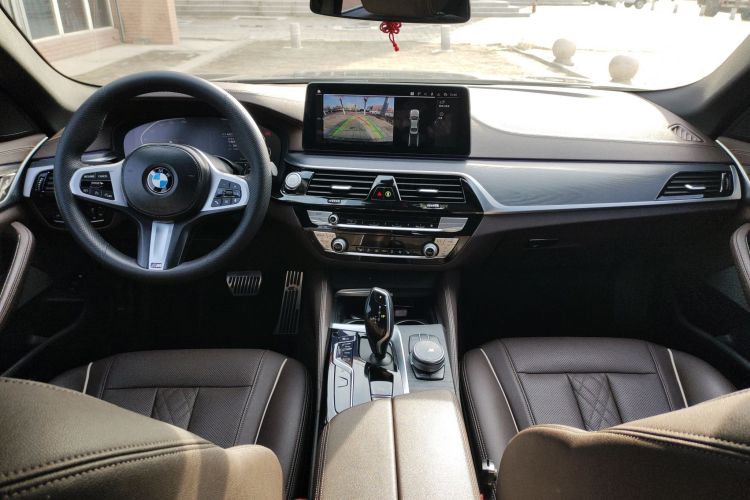 宝马5系新能源 2021款 535Le M运动套装中控内饰12