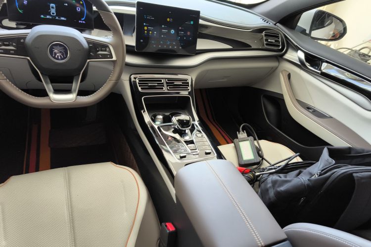 比亚迪 秦PLUS 2023款 冠军版 DM-i 120KM领先型中控内饰18