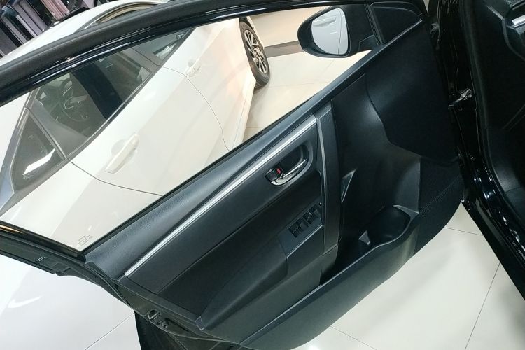 丰田 雷凌 2014款 1.6G CVT精英版中控内饰47