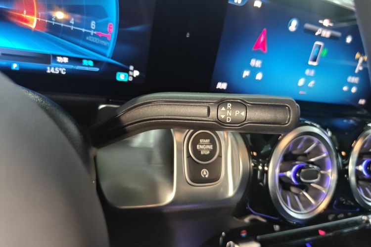 奔驰GLB AMG 2024款 AMG GLB 35 4MATIC局部细节18