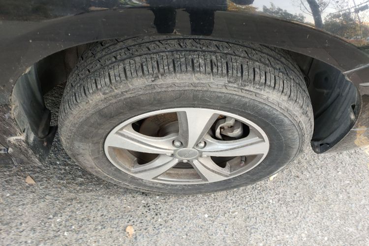 哈弗H6 2017款 经典版 1.5T 自动两驱都市型车身外观10