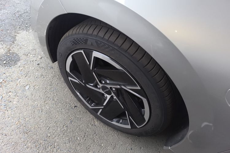 领克07 2024款 EM-P 126长续航 Halo车身外观35