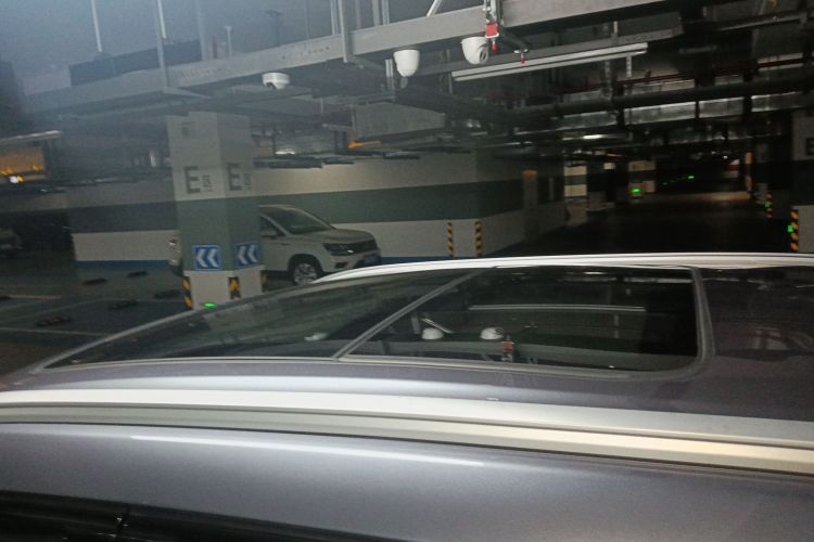 哪吒汽车 哪吒U 2021款 Pro 500 登月版局部细节57