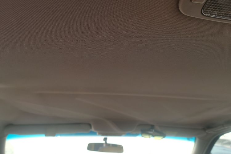 别克GL8 2014款 2.4L 经典版中控内饰22