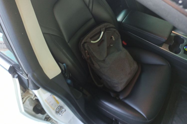 特斯拉 Model 3 2022款 后轮驱动版局部细节41