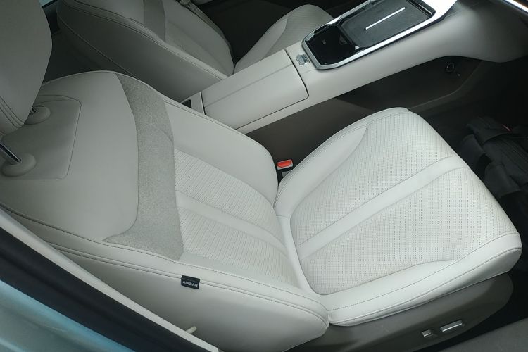 上汽大通MAXUS 大家7 2024款 605km 森林加长续航版局部细节41