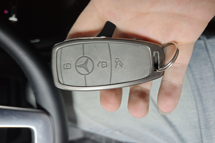 奔驰A级 2022款 改款 A 180 L 运动轿车中控内饰7001