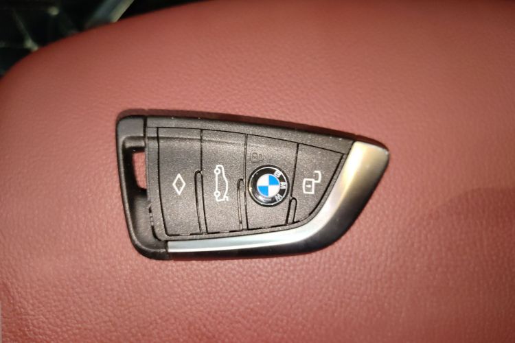 宝马3系 2023款 325Li M运动套装中控内饰11