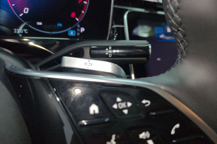 奔驰E级 2025款 改款 E 260 L局部细节18