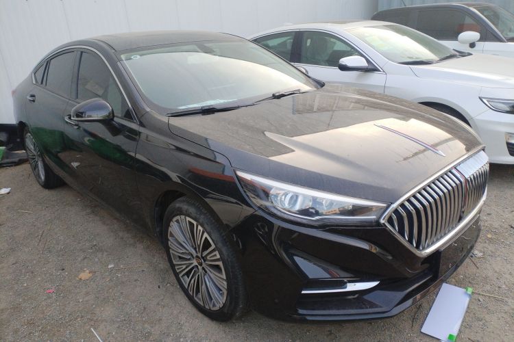 红旗H5 2022款 经典款 改款 1.5T DCT旗韵版车身外观3