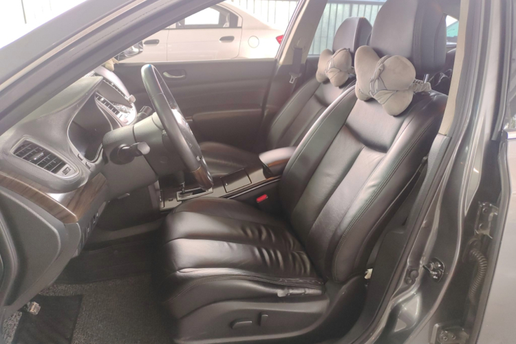 日产 天籁 2011款 公爵 2.5L XV尊雅版局部细节19