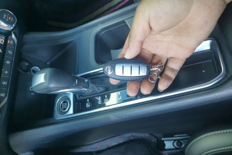 日产 轩逸 2021款 1.6L XL CVT悦享版中控内饰11