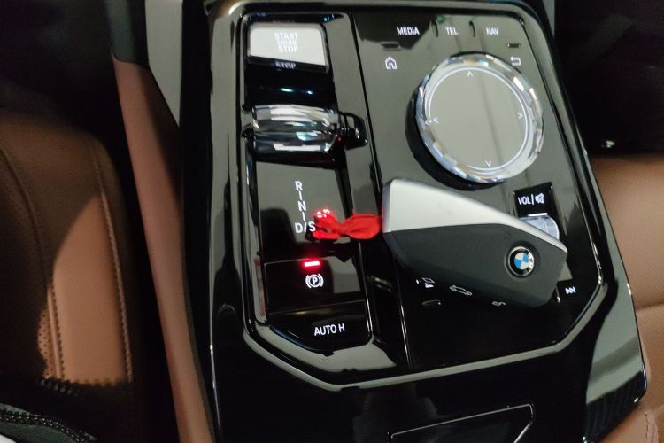 宝马5系 2024款 530Li 尊享型 豪华套装中控内饰18