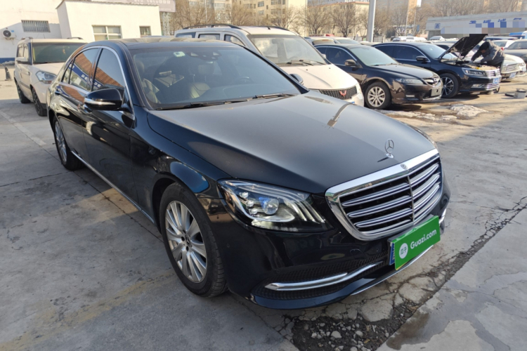 奔驰S级 2019款 S 320 L车身外观3