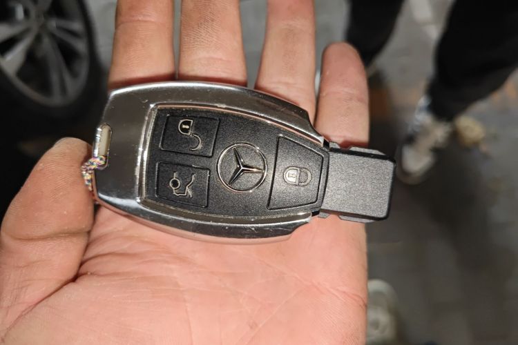 奔驰C级 2017款 改款 C 200 L 运动版中控内饰11