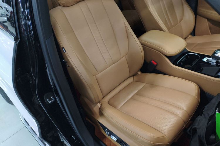 理想汽车 理想ONE 2020款 增程6座版局部细节41