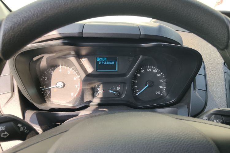 福特 全顺 2019款 2.0T汽油自动多功能商用车中轴中顶6座国VI中控内饰14