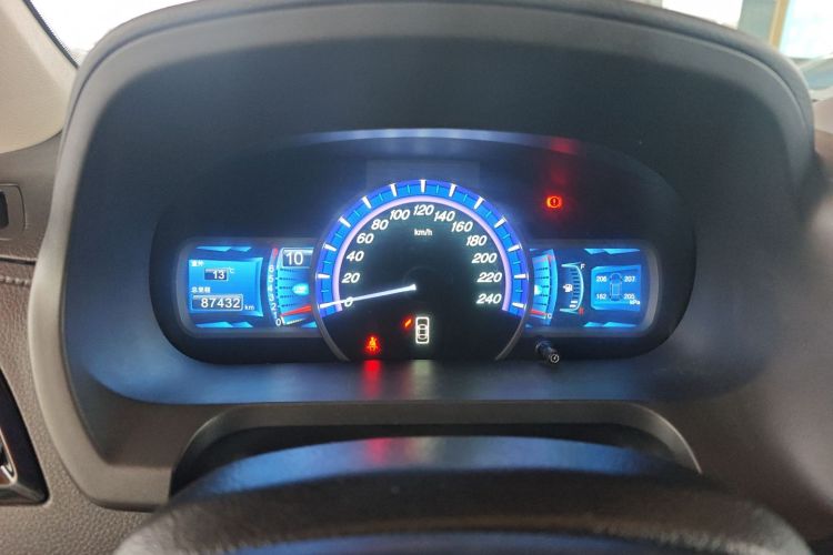 比亚迪S7 2015款 1.5T 升级版 手动尊贵型中控内饰14