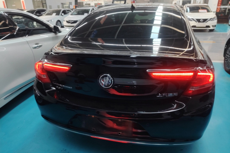 别克 君越 2016款 20T 精英型车身外观6