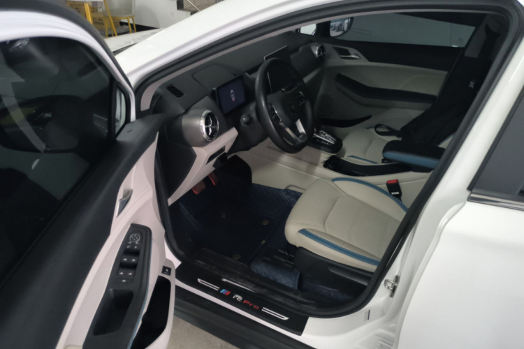 比亚迪 元Pro 2023款 401KM豪华型中控内饰20