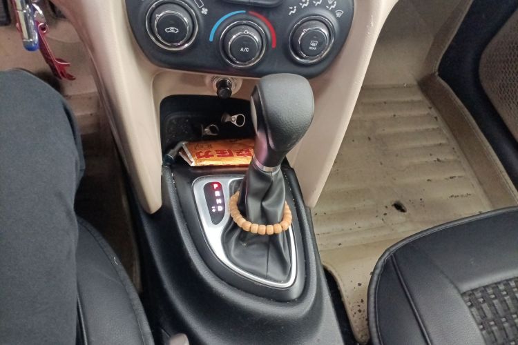 菲亚特 菲翔 2012款 1.4T 自动悦享版中控内饰18