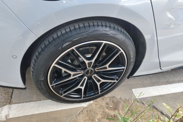 比亚迪 海豹 2025款 改款 650智驾版车身外观6008