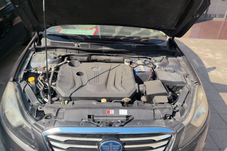 奔腾B70 2014款 2.0L 自动豪华型机舱底盘24