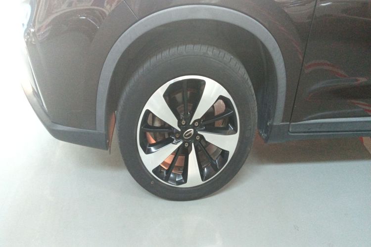 广汽传祺 传祺GS4 2018款 235T 自动两驱至尊版车身外观6002