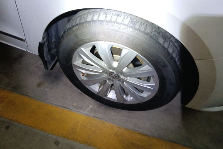 大众 宝来 2016款 1.6L 自动舒适型车身外观10