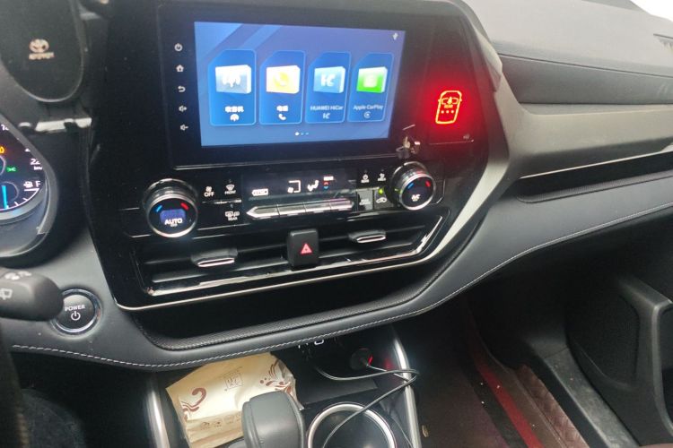 丰田 汉兰达 2023款 2.5L智能电混双擎两驱精英版 5座中控内饰16