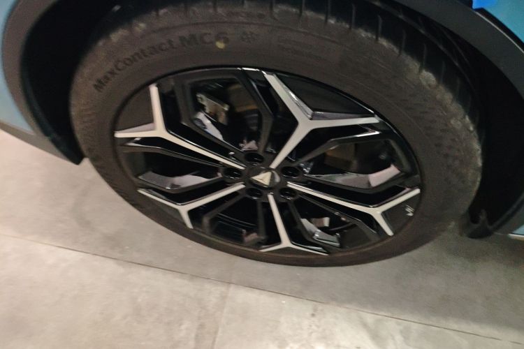 深蓝汽车 深蓝L07 2024款 300Max乾崑智驾ADS SE增程版车身外观6008